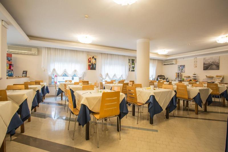 Hotel Nizza - Seaview Beachfront Park Hotel Riccione Exterior photo